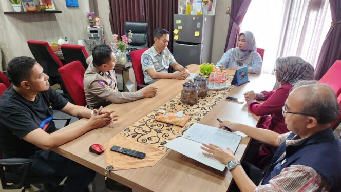 
					Jasa Raharja Samsat Kota Cimahi Hadiri Rapat Analisa dan Evaluasi Kegiatan Operasi Khusus Guna Persiapkan Operasi Gabungan II Samsat Kota Cimahi