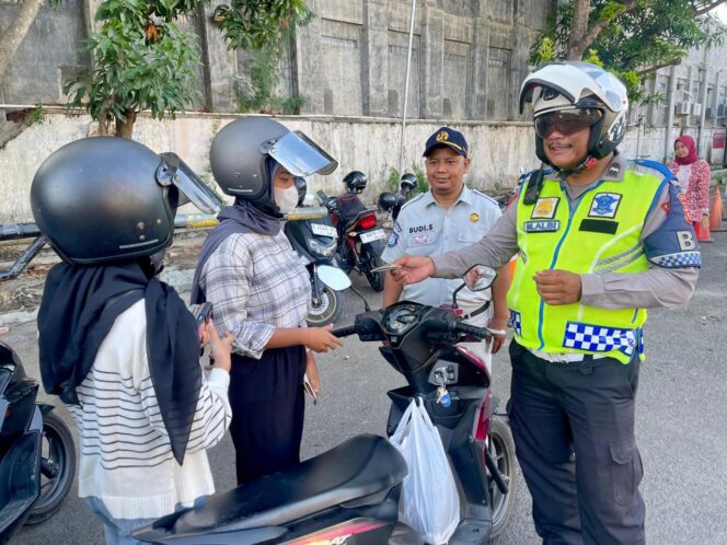 
					Kegiatan Pemeriksaan Pkb & Swdkllj Di Samsat Indramayu Dan Haurgeulis Periode Bulan Sadar Pajak