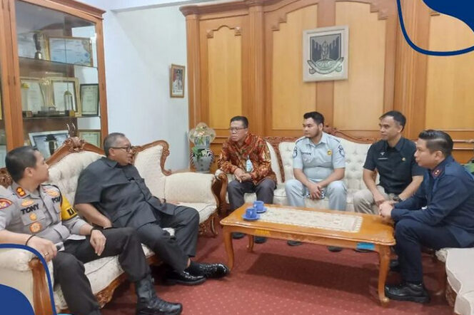
					Tim Pembina Samsat Kabupaten Sukabumi Lakukan Audiensi dan Silaturahmi dengan Bupati Sukabumi