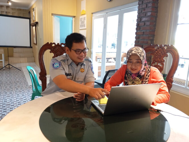 
					Jasa Raharja Lakukan Pendampingan Tutorial Penggunaan Aplikasi JRCare Ke Rumah Sakit Umum Daerah Lembang