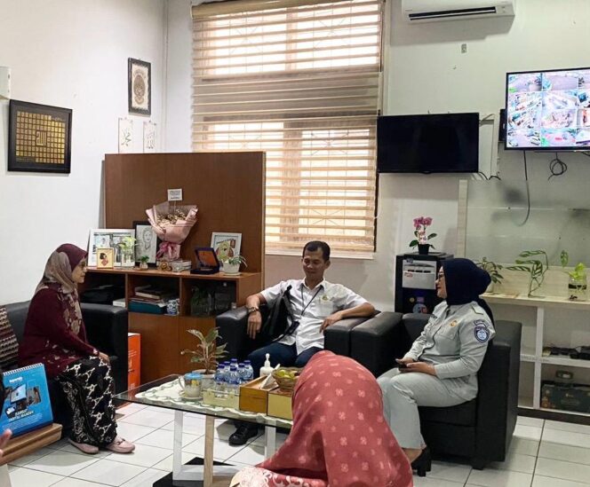 
					Jasa Raharja Jawa Barat Anjangsana Dan Silaturahmi Ke Samsat Kabupaten Bandung I Soreang