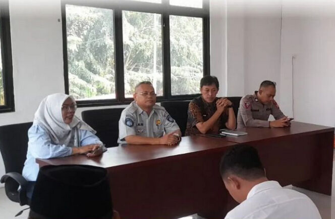 
					Jasa Raharja Lakukan Sosialisasi Kesadaran Bayar Pajak dan SWDKLLJ di Kelurahan Medan Satria Kota Bekasi