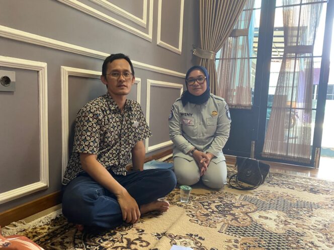 
					Jasa Raharja Samsat Rancaekek Lakukan Survey Ahli Waris Kecelakaan Lalu Lintas di Depan RS AMC Cileunyi Kabupaten Bandung