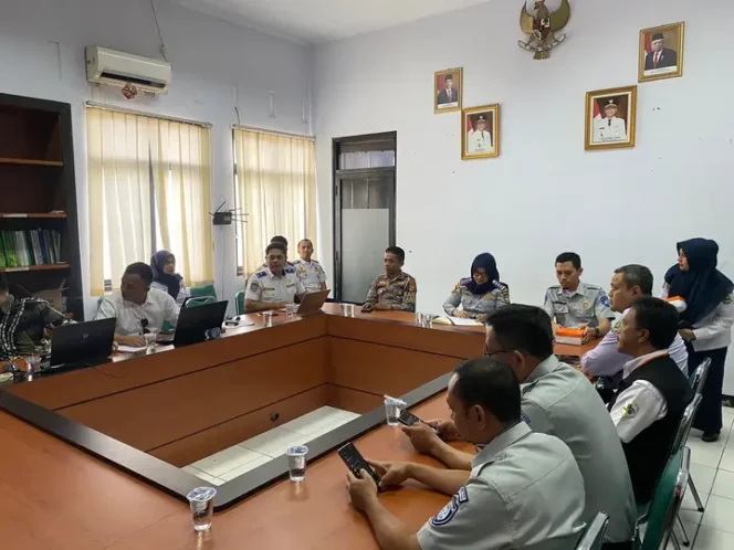 
					Jasa Raharja Tasikmalaya Hadiri Kegiatan Anev Penanganan Ruas Jalan Rawan Kecelakaan Di Wilayah Kabupaten Tasikmalaya