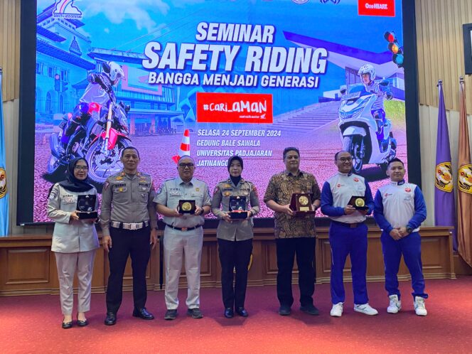 
					Jasa Raharja Jawa Barat Bekerja Sama dengan PT Daya Adicipta Motora Laksanakan Kegiatan Safety Riding di Universitas Padjajaran