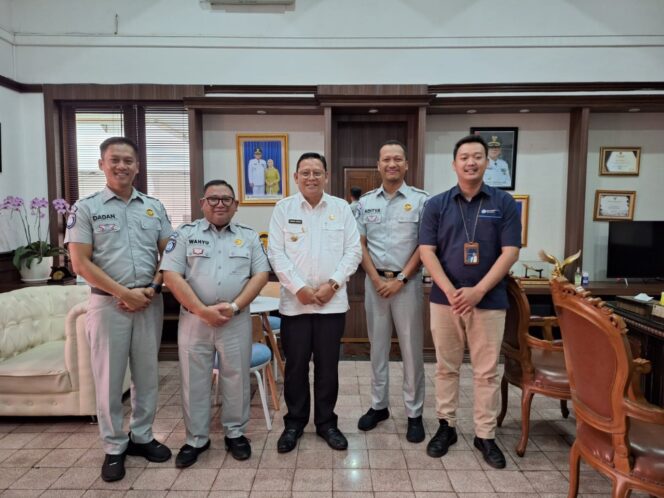 
					Kepala Perwakilan Jasa Raharja Sukabumi Bersilaturahmi Dengan PJ Walikota Sukabumi