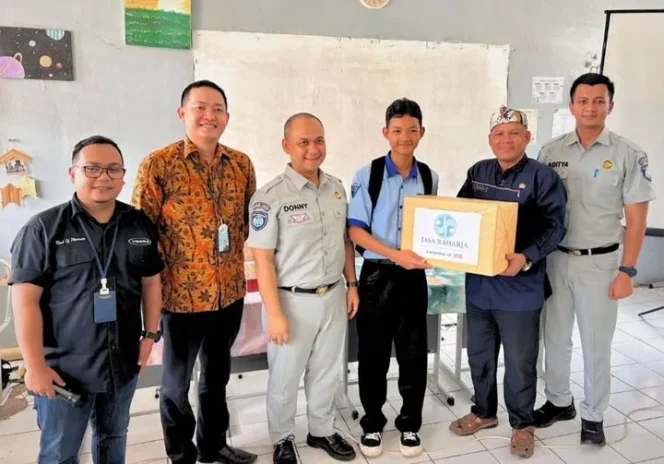 Jasa Raharja Laksanakan Kegiatan Sosialisasi PPKL di SMKN 1 Sukra Indramayu