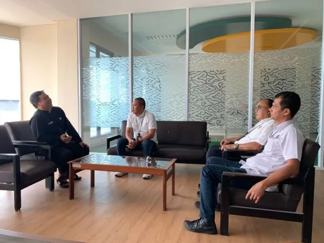 
					Kepala Jasa Raharja Cabang Utama Jawa Barat Lakukan Anjangsana Ke Kantor Samsat Kabupaten Cianjur