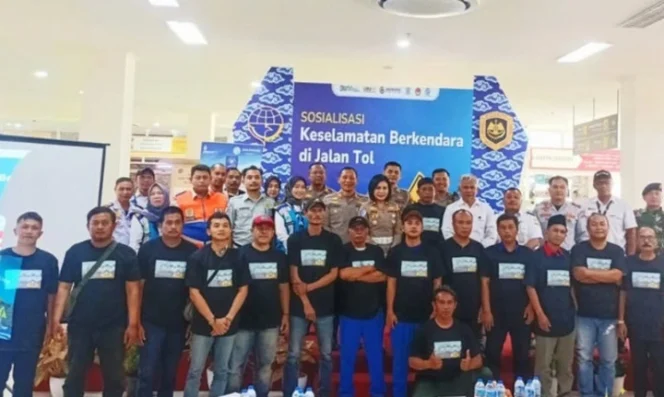 
					Jasa Raharja Bandung Hadir Dalam Kegiatan Sosialisasi Keselamatan Berkendara dijalan Tol Bertempat di Terminal Leuwi Panjang Bandung