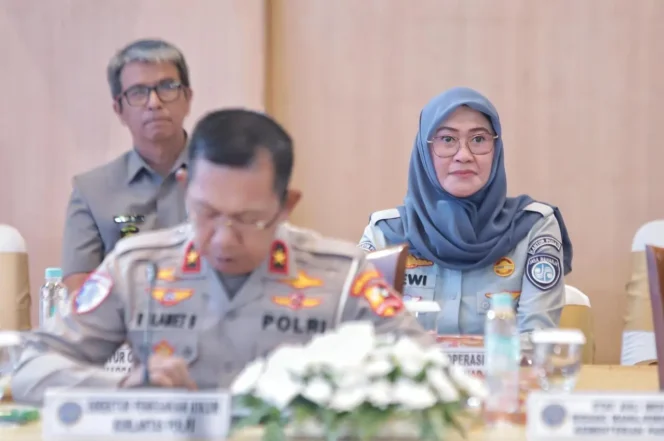 
					Terlibat Aktif dalam Posko Terpadu Angkutan Nataru 2024, Dewi Aryani Suzana Sampaikan Peran Krusial Jasa Raharja