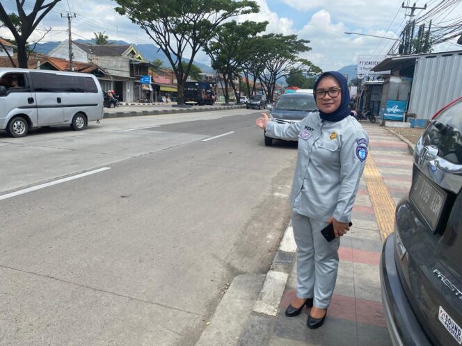 
					Jasa Raharja Lakukan Survey Kebenaran Kasus Kecelakaan di Jalan Raya Rancaekek Desa Nanjung Mekar Kabupaten Bandung