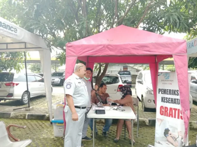 
					Jasa Raharja Purwakarta berikan Layanan Kesehatan Gratis melalui Program MUKL di Samsat Purwakarta