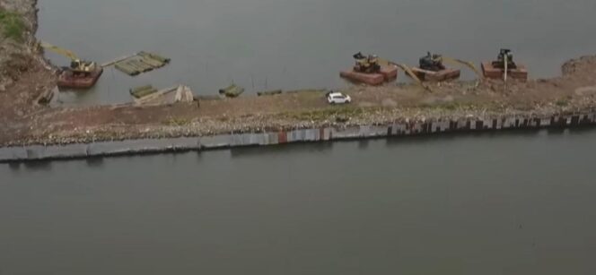 
					“Pagar Laut” Kini Muncul di Bekasi, Ternyata ini Tujuannya