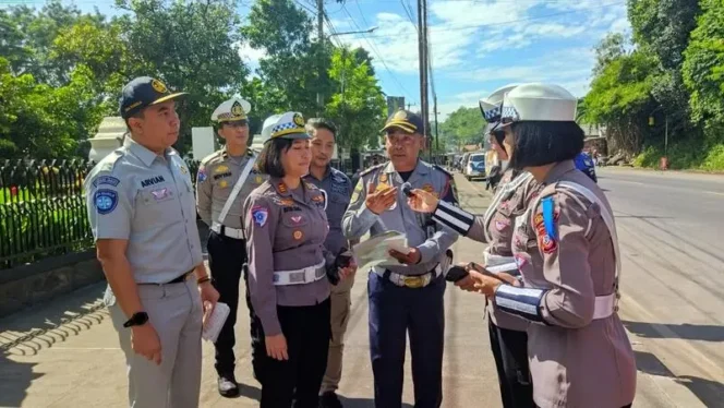 
					Jasa Raharja bersama Satlantas Polres Purwakarta dan Dishub lakukan Ramp Chek dan Pemeriksaan Kesehatan Pengemudi Angkutan umum
