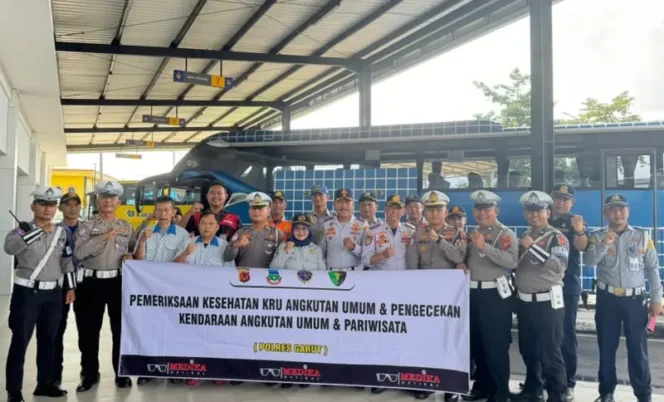 
					Jasa Raharja Bersama Polres Garut Adakan Pemeriksaan Kesehatan dan Pengecekan Kendaraan Angkutan & Pariwisata
