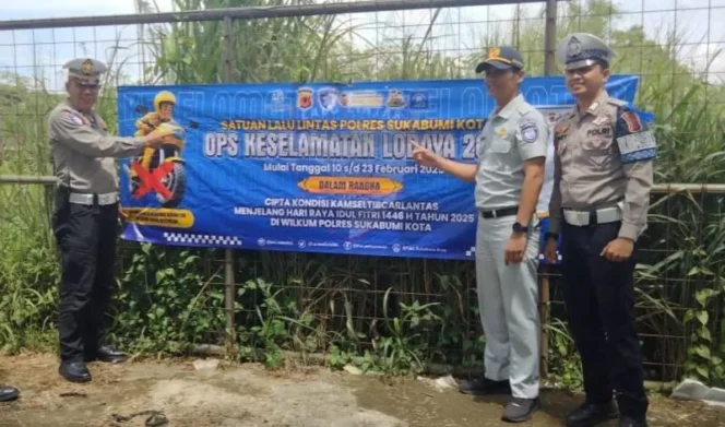 
					Jasa Raharja Sukabumi Pasang Spanduk Himbauan Keselamatan Dengan Sat Lantas Polres Sukabumi Kota