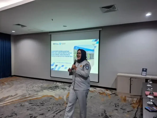 
					Jasa Raharja Cabang Cirebon Melaksanakan Kegiatan Sosialisasi Penanganan Laka Lantas dan Pajak Kendaraan Bermotor di Hotel Aston Cirebon