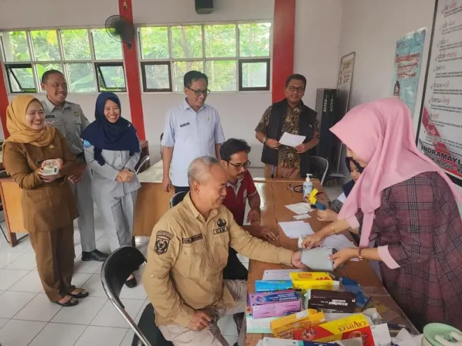 
					JR Indramayu Gelar Pengobatan Gratis di Kantor Kecamatan Tukdana, Kab Indramayu