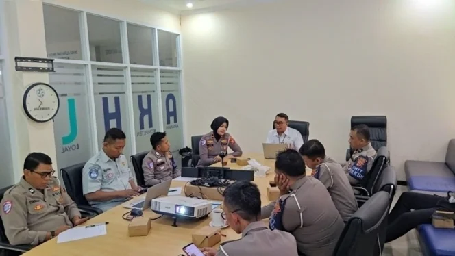 
					Dalam Upaya Pencegahan Kecelakaan Lalu Lintas dan Angkutan Jalan Jasa Raharja Cabang Purwakarta Bersama Unit Gakkum Adakan FGD