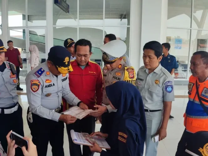 
					Pastikan Kelayakan Angkutan, Jasa Raharja Cabang Cirebon Bersama Mitra Gelar Ramp Chek di Terminal Tipe A Harjamukti Kota Cirebon