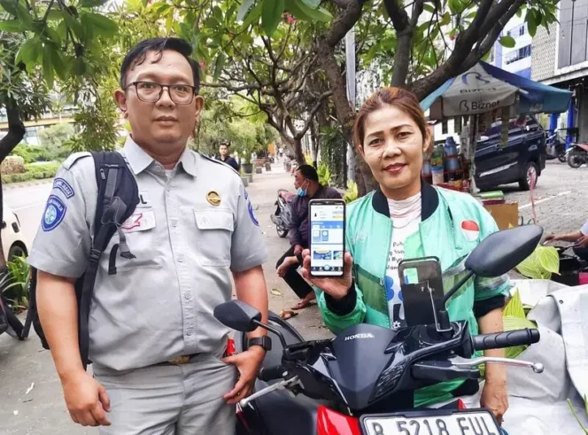 
					Pentingnya Pesan Dan Fitur Keselamatan Pada Menu Handphone, Jasa Raharja Cabang Bekasi Sosialisasikan Aplikasi Mobile Apps Jr Safety Road