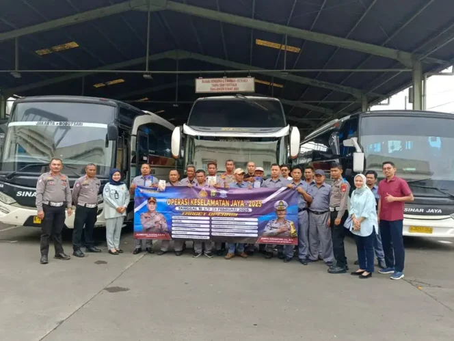 
					Kegiatan Ramp Check, Sosialisasi Dan Mukl Bersama Satlantas Metro Bekasi Dan Jasa Raharja Bekasi Di Po Sinar Jaya