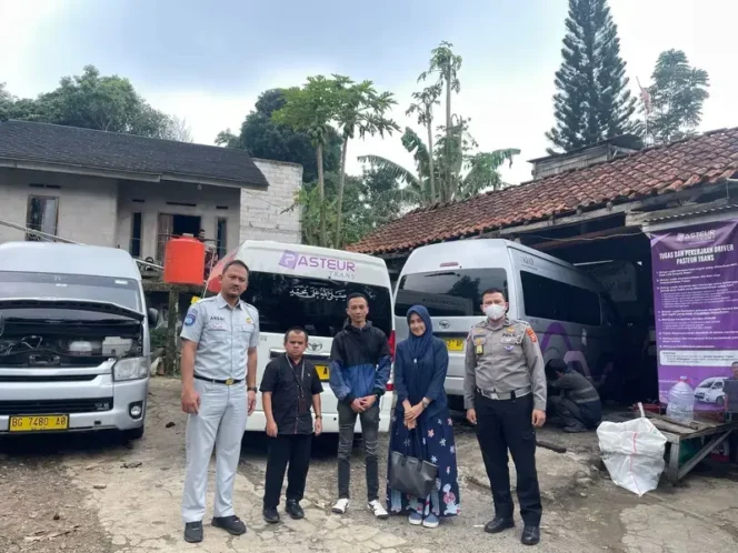 
					Operasi Khusus Samsat Pajajaran : Kolaborasi Jasa Raharja dan Instansi Terkait dalam Intensifikasi Pemungutan Pajak Kendaraan Bermotor