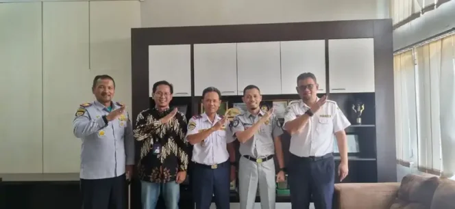 
					Jasa Raharja Lakukan Anjangsana ke Dinas Perhubungan Kota Tasikmalaya