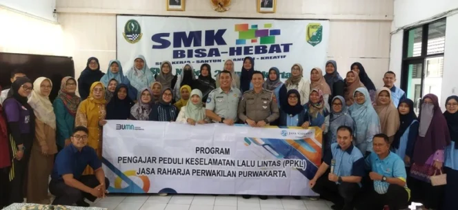 
					Jasa Raharja Purwakarta Gelar Ngabuburit PPKL di Daerah Rawan Laka, Gandeng Pengajar SMK Negeri 2 Purwakarta