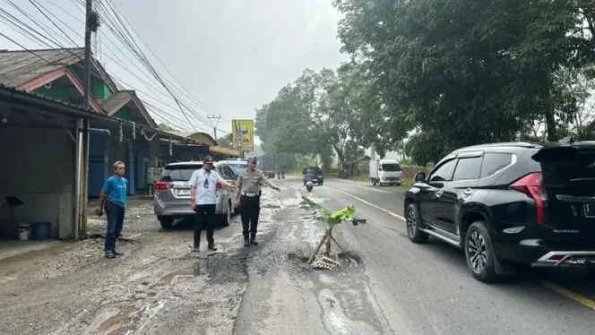 
					Jasa Raharja Purwakarta dan Polres Purwakarta Lakukan Pengecekan Jalan Rawan Kecelakaan Menjelang Mudik Lebaran 2025