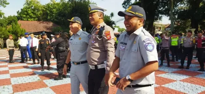 
					Kepala Cabang TK I Purwakarta Hadiri Apel Gelar Pasukan Ops Ketupat Lodaya 2025 di Polres Subang