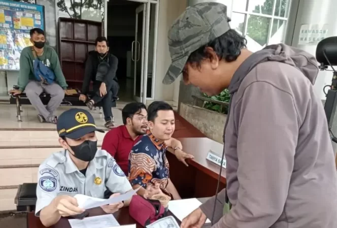 
					Proaktif Atas Antusias Masyarakat Melunasi Pajak Kendaraan Bermotor Jasa Raharja Bersama Tim Pembina Samsat Kota Bekasi Membuka Layanan di Hari Minggu