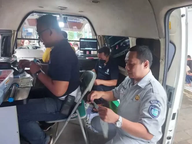
					Gelorakan Program Pemutihan Pajak Jasa Raharja Bersama Tim Pembina Samsat Bekasi Buka Layanan Samsat Sore di Gedung Juang Tambun