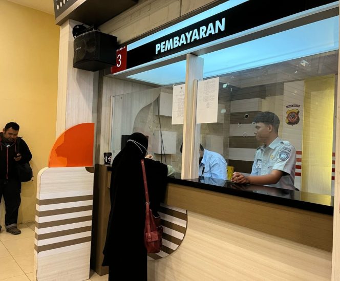 
					Program Pemutihan Pajak Kendaraan Disambut Antusias Oleh Masyarakat Di Seluruh Layanan Samsat Wilayah Karawang