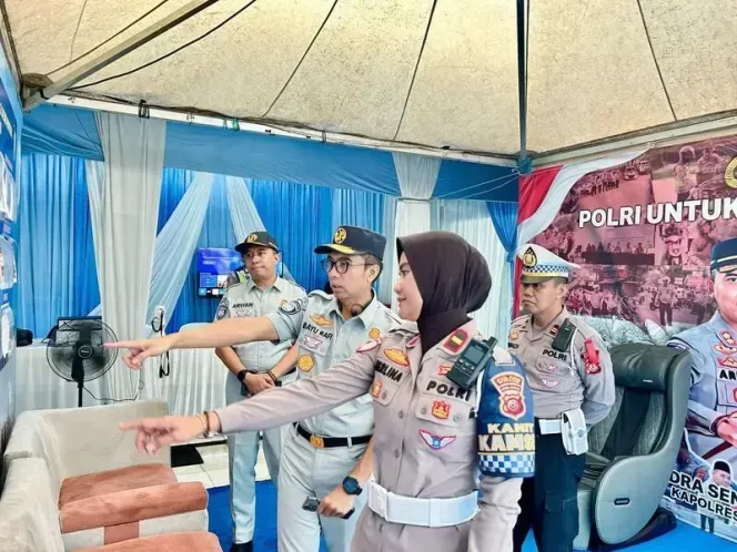 
					Direktur Keuangan PT Jasa Raharja Tinjau Pos Pelayanan Terpadu di Jawa Barat, Pastikan Layanan Optimal bagi Masyarakat saat Arus Mudik dan Balik Idulfitri 2025