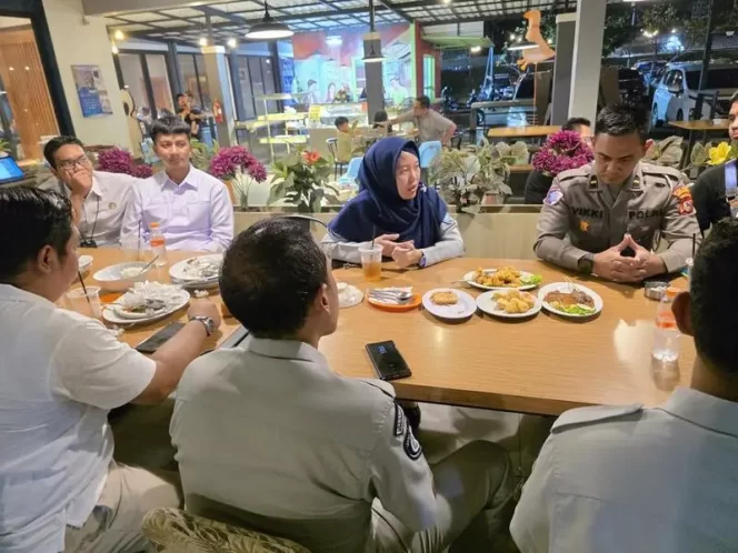 
					Jasa Raharja Cabang Indramayu Eratkan Silaturahmi Forum Komunikasi Lalu Lintas Dengan Unit Gakkum Polres Indramayu