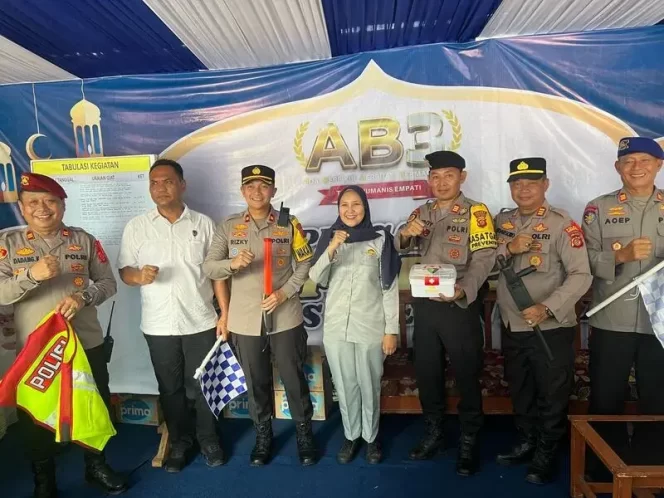 
					Tingkatkan Pelayanan, Jasa Raharja Cabang Cirebon Melaksanakan Kegiatan POS Pelayanan Terpadu di Kalijaga- Cirebon