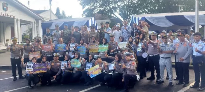 
					Jasa Raharja Cabang Bogor Hadiri Pelepasan Mudik Gratis di Balai Kota Bogor, Pastikan Perjalanan Aman dan Nyaman