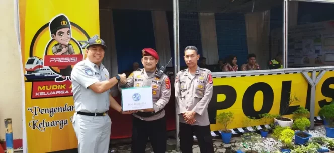 
					Jasa Raharja Purwakarta Gelar Aksi Simpatik di Pos Pelayanan Lebaran
