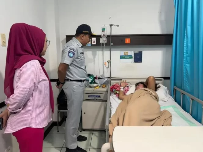 
					Kepala Jasa Raharja Cabang Tk I Purwakarta Kunjungi Korban Laka Lantas di RS Siloam Purwakarta, Pastikan Jaminan Perawatan Diterima