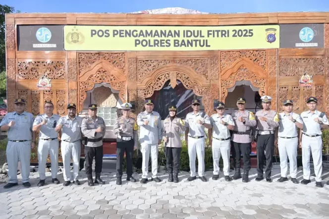 
					Direktur Utama PT Jasa Raharja Tinjau Pos Pelayanan Terpadu Wilayah DI Yogyakarta dan Jawa Tengah untuk Pastikan Kesiapan Layanan Menghadapi Arus Balik Idulfitri 2025