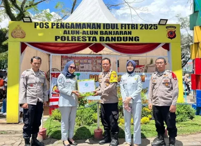
					Jasa Raharja Kanwil Utama Jawa Barat  Lakukan Aksi Simpatik dengan Mengunjungi Pos Pengamanan Terpadu Lebaran 2025 di Wilayah Kabupaten Bandung
