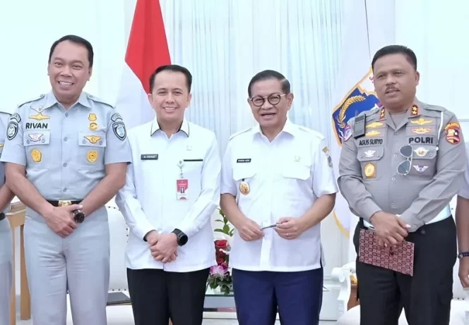 
					Audiensi Pembina Samsat Nasional dengan Gubernur DKI Jakarta, Bahas Sinergi untuk Penerapan Kebijakan Samsat yang Efektif dan Efisien untuk Warga Jakarta