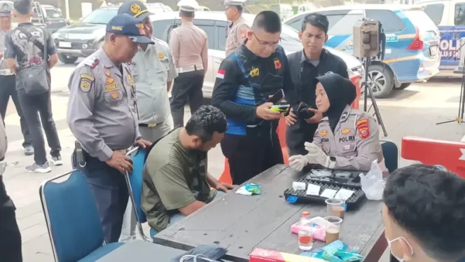 
					PT Jasa Raharja Cabang Purwakarta Gelar Layanan Kesehatan Keliling di Cipeundeuy, Subang