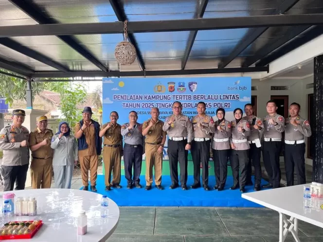 
					PT Jasa Raharja Cabang Tasikmalaya Hadiri Kegiatan Penilaian Kampung Tertib Lalu Lintas di Desa Wanajaya, Kabupaten Garut