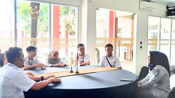 
					Jasa Raharja Kanwil Jabar Kembali Laksanakan Program PPKL di SMK Taruna Harapan I Cipatat Kabupaten Bandung Barat