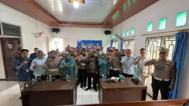 
					Jasa Raharja Karawang Melaksanakan Forum Komunikasi Lalu Lintas Bersamaan Dengan Survey Asistensi Kampung Tertib Lalu Lintas Polres Karawang