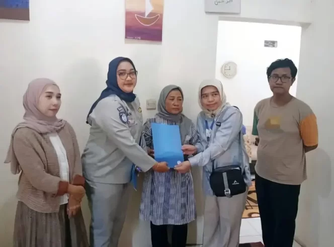 
					Jasa Raharja Cirebon Kunjungi Ahli Waris Korban Kecelakaan Lalu Lintas Di Tol Cisumdawu Kab Sumedang