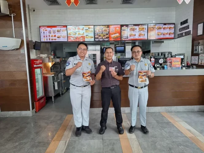 
					Jasa Raharja Cabang Cirebon Jalin Kerjasama Merchant  Dengan Burger King Kota Cirebon