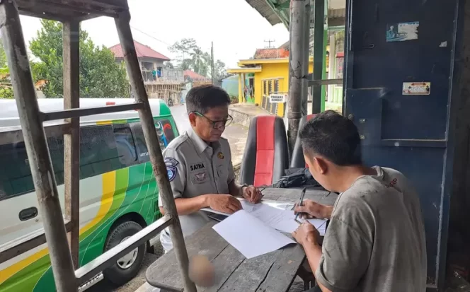 
					Tingkatkan Sosialisasi Program, Jasa Raharja Cabang Tasikmalaya Lakukan Kegiatan DTD ke PT Putra Mekar Kompak